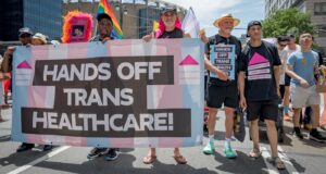 HHS Trump mengabaikan ancaman untuk menahan pendanaan Medicare dan Medicaid untuk perawatan trans
| beritakitanih HHS Trump mengabaikan ancaman untuk menahan pendanaan Medicare dan Medicaid untuk perawatan trans
| beritakitanih