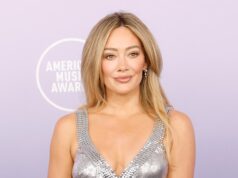 Hilary Duff Mengungkapkan Prosedur Kosmetik Yang Telah Dia Lakukan
| beritakitanih Hilary Duff Mengungkapkan Prosedur Kosmetik Yang Telah Dia Lakukan
| beritakitanih