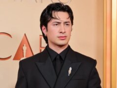 Hudson Williams Menghadapi Anjing Tanda Tangan yang Mengikutinya Pulang dalam Video Viral: ‘Tolong Pergi’
| beritakitanih Hudson Williams Menghadapi Anjing Tanda Tangan yang Mengikutinya Pulang dalam Video Viral: 'Tolong Pergi'
| beritakitanih