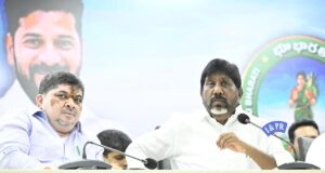 Hutang Telangana naik dari ₹90,161 crore menjadi ₹8,21 lakh crore dalam 10 tahun masa jabatan BRS: Bhatti Vikramarka
| beritakitanih Hutang Telangana naik dari ₹90,161 crore menjadi ₹8,21 lakh crore dalam 10 tahun masa jabatan BRS: Bhatti Vikramarka
| beritakitanih