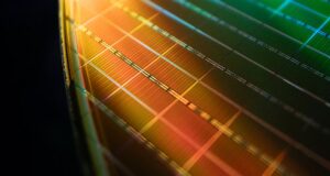 JEDEC merilis standar SPHBM4 baru untuk memangkas biaya memori AI — Antarmuka 512-bit yang sempit memungkinkan penghapusan interposer yang mahal untuk substrat organik
| beritakitanih JEDEC merilis standar SPHBM4 baru untuk memangkas biaya memori AI — Antarmuka 512-bit yang sempit memungkinkan penghapusan interposer yang mahal untuk substrat organik
| beritakitanih