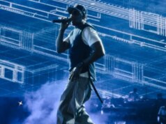 Jay-Z Menutup Yankee Stadium Dengan ‘The Blueprint’ & Tamu Istimewa: 7 Momen Terbaik”.
| beritakitanih Jay-Z Menutup Yankee Stadium Dengan 'The Blueprint' & Tamu Istimewa: 7 Momen Terbaik".
| beritakitanih