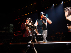 Jay-Z Menyelesaikan Pertunjukan Epic Yankee Stadium Bersama Rihanna, Beyoncé, Usher & Tease Musik Baru: 8 Momen Terbaik
| beritakitanih Jay-Z Menyelesaikan Pertunjukan Epic Yankee Stadium Bersama Rihanna, Beyoncé, Usher & Tease Musik Baru: 8 Momen Terbaik
| beritakitanih