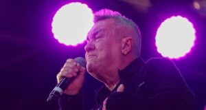 Jimmy Barnes, ICEHOUSE, dan Lainnya Memberi Penghormatan kepada Pemain Saksofon Pahat Dingin Andy Bickers
| beritakitanih Jimmy Barnes, ICEHOUSE, dan Lainnya Memberi Penghormatan kepada Pemain Saksofon Pahat Dingin Andy Bickers
| beritakitanih
