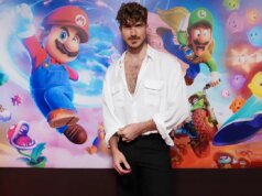 Joey Graceffa Menandatangani Kontrak Dengan Mitra HeartRock
| beritakitanih Joey Graceffa Menandatangani Kontrak Dengan Mitra HeartRock
| beritakitanih