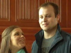 Josh Duggar Dipindahkan ke Penjara ke-5 dalam 5 Tahun Setelah Hukuman Porno Anak
| beritakitanih Josh Duggar Dipindahkan ke Penjara ke-5 dalam 5 Tahun Setelah Hukuman Porno Anak
| beritakitanih