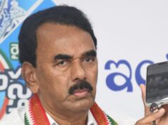 Jupally menantang KTR dan Harish untuk membuka perdebatan mengenai utang Telangana
| beritakitanih Jupally menantang KTR dan Harish untuk membuka perdebatan mengenai utang Telangana
| beritakitanih