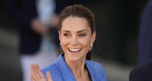 Kate Middleton Menukar Sepatu Hak Tinggi untuk Alternatif Mewah namun Nyaman Ini
| beritakitanih Kate Middleton Menukar Sepatu Hak Tinggi untuk Alternatif Mewah namun Nyaman Ini
| beritakitanih