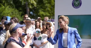 Kate, Putri Wales, mengunjungi tenis Wimbledon
| beritakitanih Kate, Putri Wales, mengunjungi tenis Wimbledon
| beritakitanih