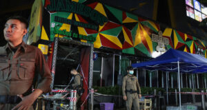 Kebakaran di Pub Bangkok Tewaskan Puluhan Orang
| beritakitanih Kebakaran di Pub Bangkok Tewaskan Puluhan Orang
| beritakitanih