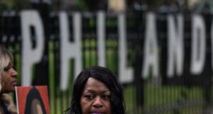 Keluarga Philando Castile berduka dan membangun warisannya
| beritakitanih Keluarga Philando Castile berduka dan membangun warisannya
| beritakitanih
