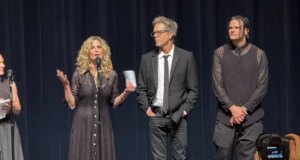 Kevin Bacon, Kyra Sedgwick, Son Travis Menjadikan Karlovy Vary Perselingkuhan Keluarga dan Bahkan Menghancurkan Beberapa Orang Ceko
| beritakitanih Kevin Bacon, Kyra Sedgwick, Son Travis Menjadikan Karlovy Vary Perselingkuhan Keluarga dan Bahkan Menghancurkan Beberapa Orang Ceko
| beritakitanih