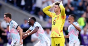 Kiper Tim AS Matt Freese Memecah Keheningan Setelah Kegagalan Piala Dunia yang Mengejutkan
| beritakitanih Kiper Tim AS Matt Freese Memecah Keheningan Setelah Kegagalan Piala Dunia yang Mengejutkan
| beritakitanih