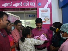 Kiyan, bayi baru lahir yang ditemukan terlantar di Kerala, kini dirawat oleh pemerintah
| beritakitanih Kiyan, bayi baru lahir yang ditemukan terlantar di Kerala, kini dirawat oleh pemerintah
| beritakitanih