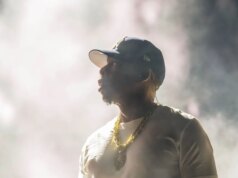 Konser Jay-Z Ditunda oleh Gatecrashers yang ‘Menyerbu Pemegang Tiket’
| beritakitanih Konser Jay-Z Ditunda oleh Gatecrashers yang 'Menyerbu Pemegang Tiket'
| beritakitanih