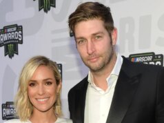 Kristin Cavallari Harus Memberikan Jay Cutler ‘Setengah’ dari Perusahaannya dalam Perceraian
| beritakitanih Kristin Cavallari Harus Memberikan Jay Cutler 'Setengah' dari Perusahaannya dalam Perceraian
| beritakitanih