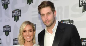 Kristin Cavallari Harus Memberikan Jay Cutler ‘Setengah’ dari Perusahaannya dalam Perceraian
| beritakitanih Kristin Cavallari Harus Memberikan Jay Cutler 'Setengah' dari Perusahaannya dalam Perceraian
| beritakitanih
