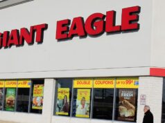 Kroger akan membeli pedagang grosir regional Giant Eagle dengan kesepakatan $1,65 miliar
| beritakitanih Kroger akan membeli pedagang grosir regional Giant Eagle dengan kesepakatan $1,65 miliar
| beritakitanih
