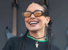 Kuku Acar Vanessa Hudgens Benar-Benar Besar
| beritakitanih Kuku Acar Vanessa Hudgens Benar-Benar Besar
| beritakitanih