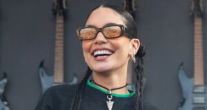 Kuku Acar Vanessa Hudgens Benar-Benar Besar
| beritakitanih Kuku Acar Vanessa Hudgens Benar-Benar Besar
| beritakitanih