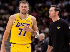 Lakers merekrut kembali mantan bintang bertahan Warriors Summer League berusia 24 tahun untuk membantu Luka Doncic
| beritakitanih Lakers merekrut kembali mantan bintang bertahan Warriors Summer League berusia 24 tahun untuk membantu Luka Doncic
| beritakitanih