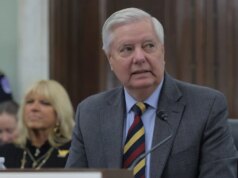 Lindsey Graham, Senator Carolina Selatan dan Trump Ally, Meninggal pada Usia 71
| beritakitanih Lindsey Graham, Senator Carolina Selatan dan Trump Ally, Meninggal pada Usia 71
| beritakitanih
