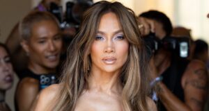 Lynda, Kakak Perempuan Jennifer Lopez yang Mirip, Jarang Bertamasya Bersama Penyanyi
| beritakitanih Lynda, Kakak Perempuan Jennifer Lopez yang Mirip, Jarang Bertamasya Bersama Penyanyi
| beritakitanih