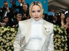 Madonna Membuat Sejarah Setelah Album Baru ‘Confessions II’ Mencapai Billboard No.1
| beritakitanih Madonna Membuat Sejarah Setelah Album Baru 'Confessions II' Mencapai Billboard No.1
| beritakitanih