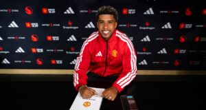 Man Utd menyelesaikan penandatanganan Santos senilai £50 juta dari Chelsea
| beritakitanih Man Utd menyelesaikan penandatanganan Santos senilai £50 juta dari Chelsea
| beritakitanih
