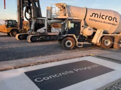 Micron meningkatkan investasi AS hingga $250 miliar, menargetkan 40% produksi DRAM domestik pada tahun 2035
| beritakitanih Micron meningkatkan investasi AS hingga $250 miliar, menargetkan 40% produksi DRAM domestik pada tahun 2035
| beritakitanih