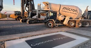 Micron meningkatkan investasi AS hingga $250 miliar, menargetkan 40% produksi DRAM domestik pada tahun 2035
| beritakitanih Micron meningkatkan investasi AS hingga $250 miliar, menargetkan 40% produksi DRAM domestik pada tahun 2035
| beritakitanih