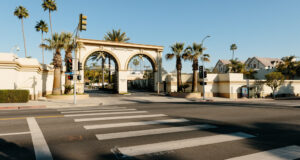 Negara Siapkan Gugatan untuk Blokir Merger Paramount dengan Warner Bros.
| beritakitanih Negara Siapkan Gugatan untuk Blokir Merger Paramount dengan Warner Bros.
| beritakitanih
