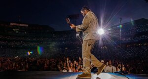 Noah Kahan Memperkuat Status Pahlawan Kampung Halamannya Dengan Final Residensi Divine Fenway Park
| beritakitanih Noah Kahan Memperkuat Status Pahlawan Kampung Halamannya Dengan Final Residensi Divine Fenway Park
| beritakitanih