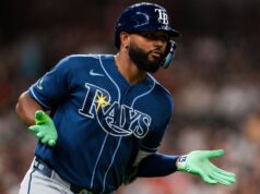 Olney: Menghancurkan kontestan Home Run Derby…
| beritakitanih Olney: Menghancurkan kontestan Home Run Derby...
| beritakitanih