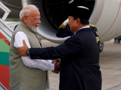 PM Narendra Modi menerima sambutan seremonial besar di Jakarta
| beritakitanih PM Narendra Modi menerima sambutan seremonial besar di Jakarta
| beritakitanih