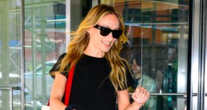 PSA! Celana Olivia Wilde yang Longgar dan Berkelas Membuat Tee Terlihat Rapi
| beritakitanih PSA! Celana Olivia Wilde yang Longgar dan Berkelas Membuat Tee Terlihat Rapi
| beritakitanih
