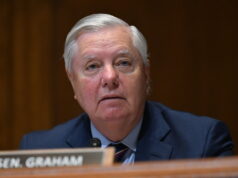 Para Pemimpin Dunia Mengingat Senator Lindsey Graham
| beritakitanih Para Pemimpin Dunia Mengingat Senator Lindsey Graham
| beritakitanih