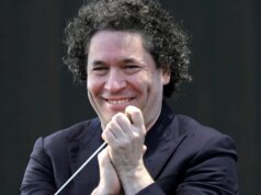 Paruh Waktu Final Piala Dunia Menambahkan New York Philharmonic dan Orkestra Simfoni Simón Bolívar Venezuela, yang Akan Dilakukan oleh Gustavo Dudamel (EKSKLUSIF)
| beritakitanih Paruh Waktu Final Piala Dunia Menambahkan New York Philharmonic dan Orkestra Simfoni Simón Bolívar Venezuela, yang Akan Dilakukan oleh Gustavo Dudamel (EKSKLUSIF)
| beritakitanih