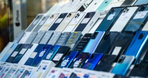 Pasar smartphone murah ambruk karena kekurangan memori, penjualan diperkirakan turun 22% — memori saja kini mencapai 64% dari total biaya smartphone kelas bawah
| beritakitanih Pasar smartphone murah ambruk karena kekurangan memori, penjualan diperkirakan turun 22% — memori saja kini mencapai 64% dari total biaya smartphone kelas bawah
| beritakitanih