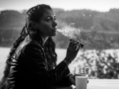 Pembuat Film Chili Terkenal Valeria Sarmiento Mengucapkan Selamat Tinggal pada Sutradara Dengan Drama Pelecehan Seksual Masa Kecil ‘Behind the Rain’ yang Mempengaruhi
| beritakitanih Pembuat Film Chili Terkenal Valeria Sarmiento Mengucapkan Selamat Tinggal pada Sutradara Dengan Drama Pelecehan Seksual Masa Kecil 'Behind the Rain' yang Mempengaruhi
| beritakitanih
