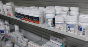 Pemerintahan Trump mengusulkan aturan untuk memotong harga obat Medicare sebesar $1,1 miliar
| beritakitanih Pemerintahan Trump mengusulkan aturan untuk memotong harga obat Medicare sebesar $1,1 miliar
| beritakitanih