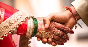 Pendaftaran tidak cukup untuk mengesahkan pernikahan Hindu jika ritual, upacara tidak dilakukan: Gujarat HC
| beritakitanih Pendaftaran tidak cukup untuk mengesahkan pernikahan Hindu jika ritual, upacara tidak dilakukan: Gujarat HC
| beritakitanih
