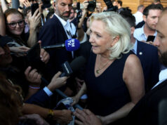 Pengadilan Menjunjung Keyakinan Le Pen, tetapi Memberikan Jalan untuk Menjadi Presiden
| beritakitanih Pengadilan Menjunjung Keyakinan Le Pen, tetapi Memberikan Jalan untuk Menjadi Presiden
| beritakitanih