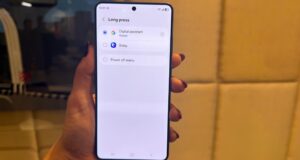 Pengguna Bixby mendengar suara-suara aneh yang tidak pernah mereka pilih
| beritakitanih Pengguna Bixby mendengar suara-suara aneh yang tidak pernah mereka pilih
| beritakitanih
