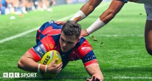 Perayaan Uno Walmsley saat Wakefield mengalahkan Castleford
| beritakitanih Perayaan Uno Walmsley saat Wakefield mengalahkan Castleford
| beritakitanih