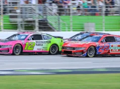 Petir dan hujan menyebabkan penundaan saat Blaney memimpin balapan NASCAR Cup Series di Atlanta
| beritakitanih Petir dan hujan menyebabkan penundaan saat Blaney memimpin balapan NASCAR Cup Series di Atlanta
| beritakitanih