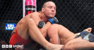 Pimblett mengklaim gelar dengan kemenangan 52 detik di UFC 329
| beritakitanih Pimblett mengklaim gelar dengan kemenangan 52 detik di UFC 329
| beritakitanih