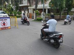 Polisi melakukan pengalihan lalu lintas di kawasan Halte Bus Baru Salem untuk mengurangi kemacetan
| beritakitanih Polisi melakukan pengalihan lalu lintas di kawasan Halte Bus Baru Salem untuk mengurangi kemacetan
| beritakitanih