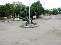 Polisi menembak dirinya sendiri dengan senapan dinas di dalam mobil patroli di Kalaburagi
| beritakitanih Polisi menembak dirinya sendiri dengan senapan dinas di dalam mobil patroli di Kalaburagi
| beritakitanih