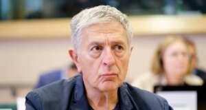 Politisi yang menyelidiki penyalahgunaan spyware ponselnya diretas dengan spyware Pegasus
| beritakitanih Politisi yang menyelidiki penyalahgunaan spyware ponselnya diretas dengan spyware Pegasus
| beritakitanih